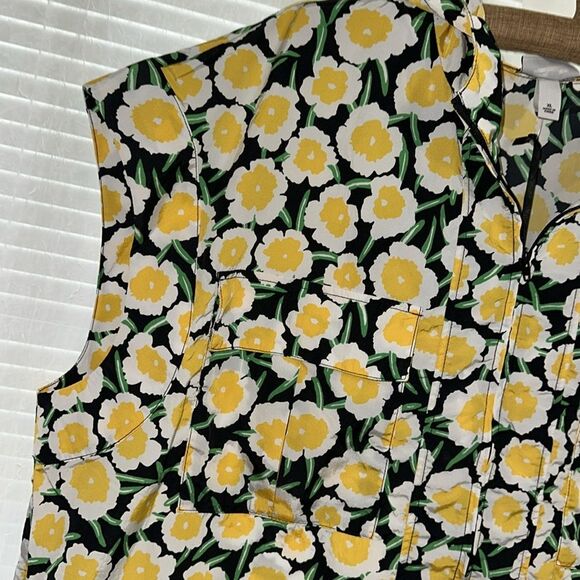 DVF x Target XL Nylon Packable Yellow Poppy Short Sleeve Hooded Utility Vest - Picture 9 of 16